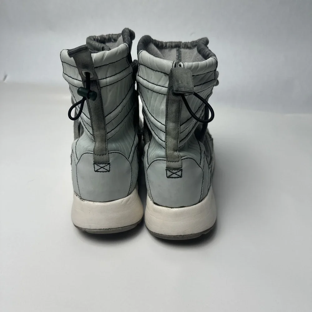 Nike‎ Tanjun High Rise Women's Sneaker Boots Size 11 Blue Storm Vtg Moon Boots